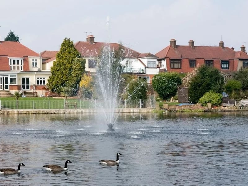 13a Repton Drive - Assisted Living in Romford, England photo 1
