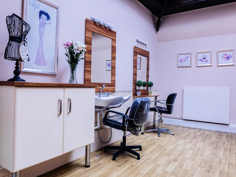 Badgeworth Court Care Centre - Nursing Home in Cheltenham, England photo 3