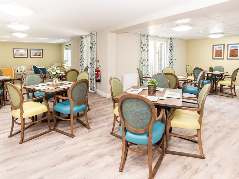 Valley Lodge Care Home in Eastleigh, England photo 3