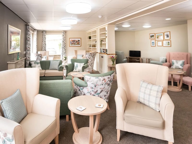 Valley Lodge Care Home in Eastleigh, England photo 1