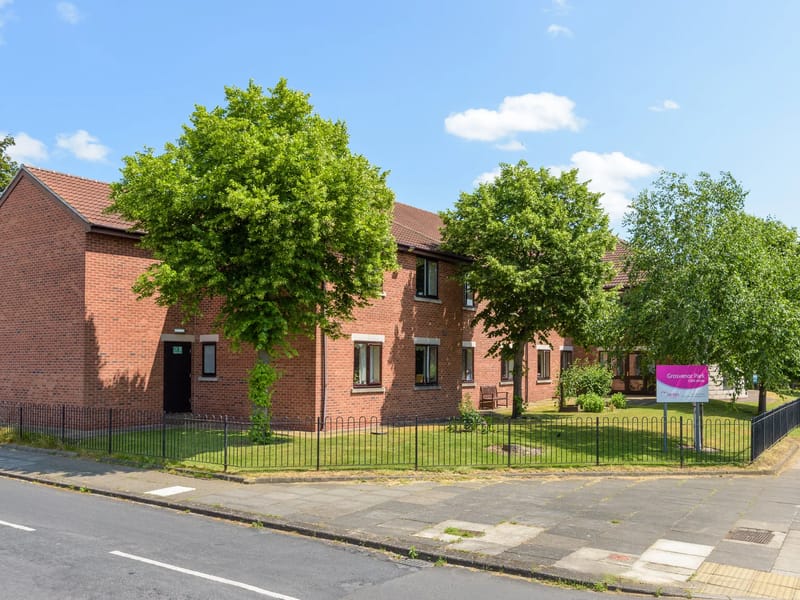Grosvenor Park Care Home - Nursing Home in Darlington, England photo 2