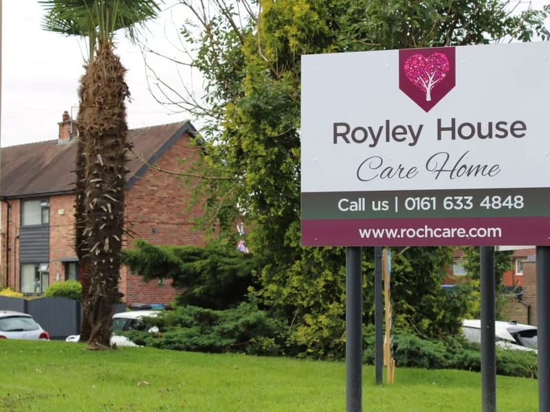 Royley House Care Home - Assisted Living in Oldham, England photo 2