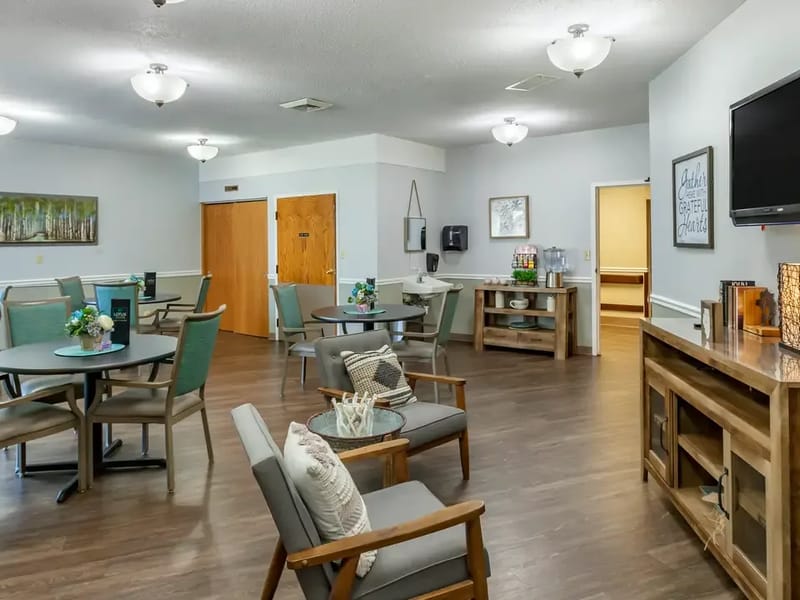 Dixon Rehab & Hcc - Nursing Home in Dixon, IL photo 2
