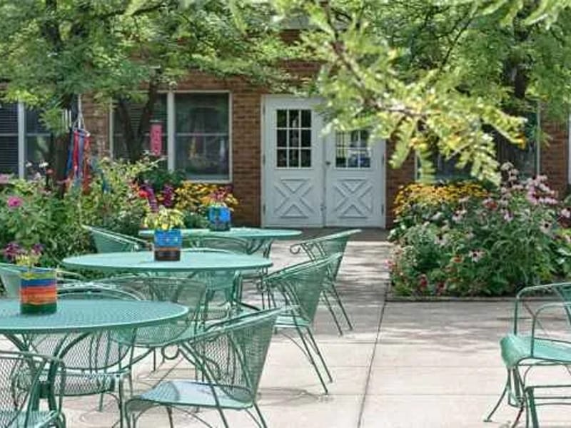 Autumn Hills Care Center - Nursing Home in Niles, OH photo 3