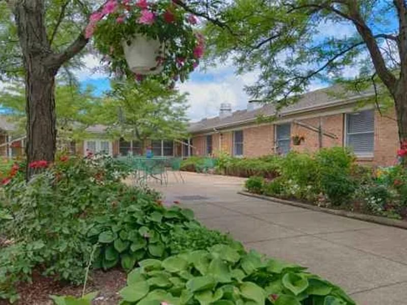 Autumn Hills Care Center - Nursing Home in Niles, OH photo 2