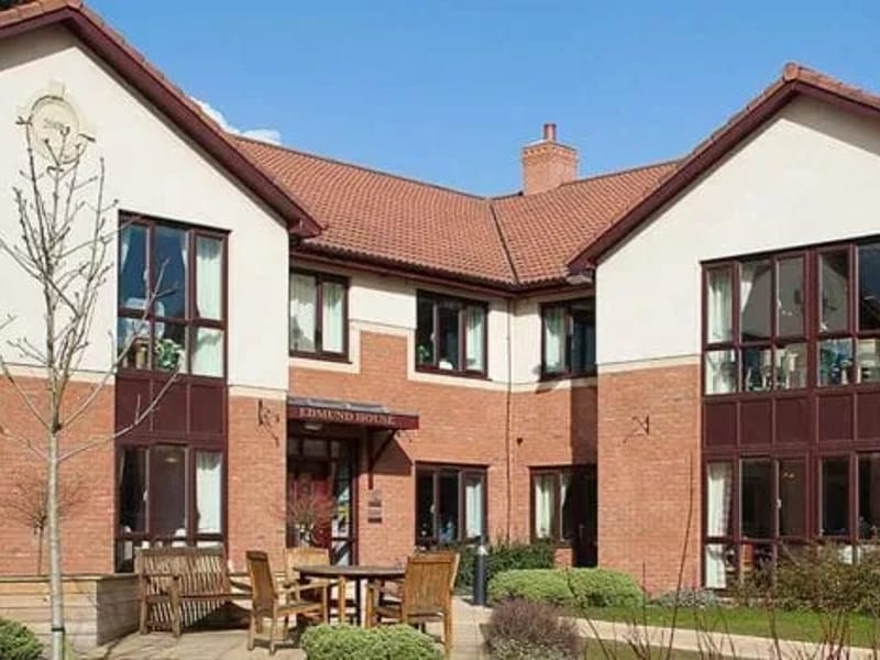 Laughton Croft Care Home - Nursing Home in Gainsborough, England photo 3