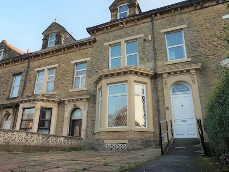 Park View Road - Assisted Living in Bradford, England photo 4