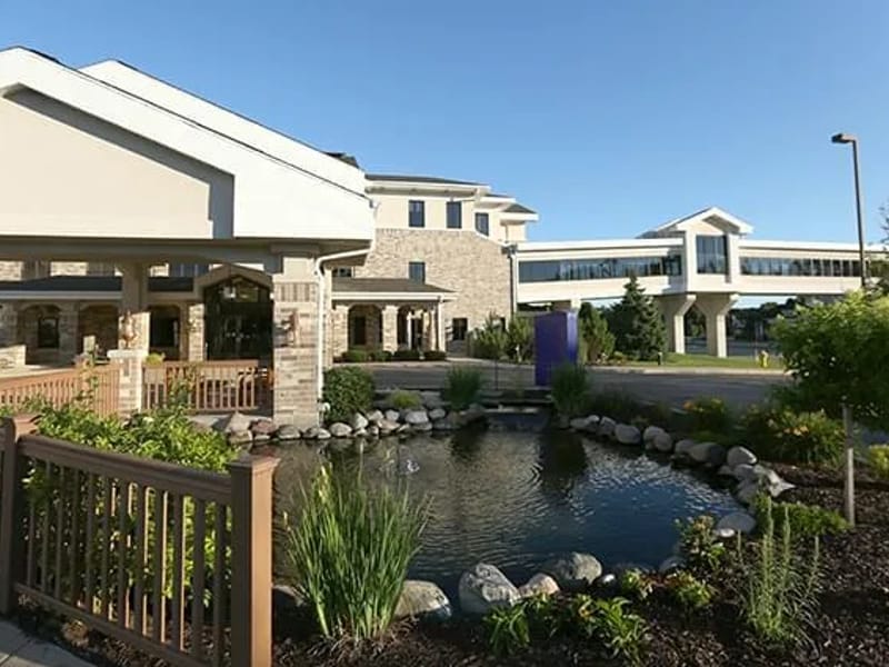 Shorehaven Hlth & Rehab Ctr - Nursing Home in Oconomowoc, WI photo 2