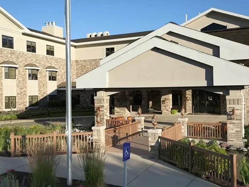 Shorehaven Hlth & Rehab Ctr - Nursing Home in Oconomowoc, WI photo 3