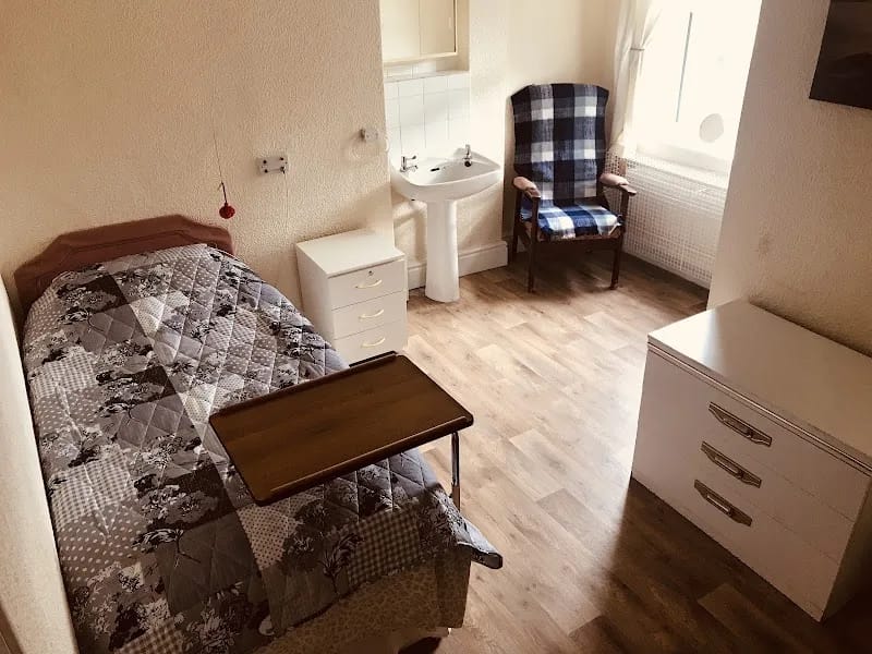Sylvan House Residential Home - Nursing Home in Wirral, England photo 2