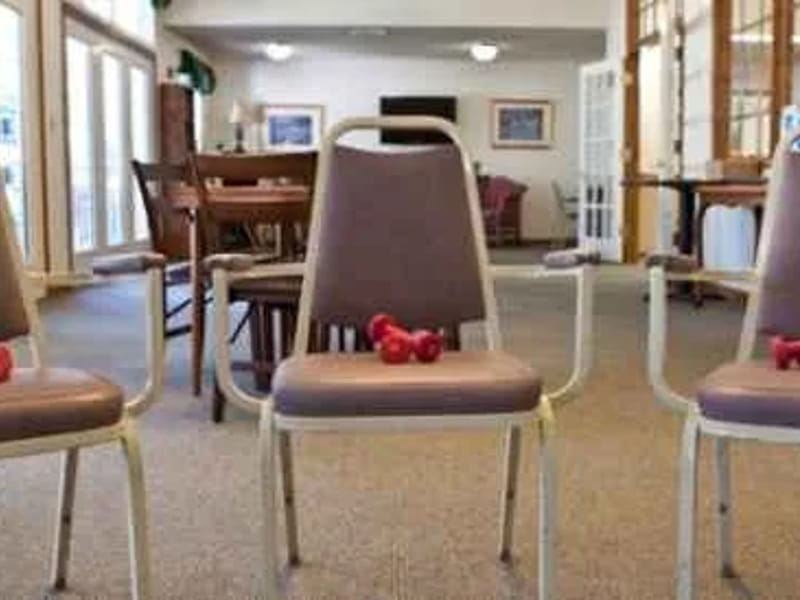 Brookdale Berkeley Boulevard - Assisted Living in Goldsboro, NC photo 2