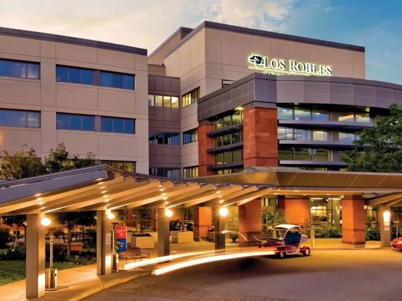 Los Robles Hospital and Medical Center - Hospital in Thousand Oaks, CA photo 2