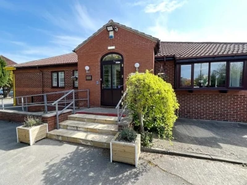Field View Care Home - Nursing Home in Barnsley, England photo 1