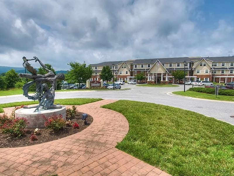Pheasant Ridge Nursing and Rehabilitation - Nursing Home in Roanoke, VA photo 2