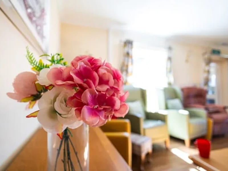 Holly Tree Lodge Care Home - Nursing Home in Gainsborough, England photo 2