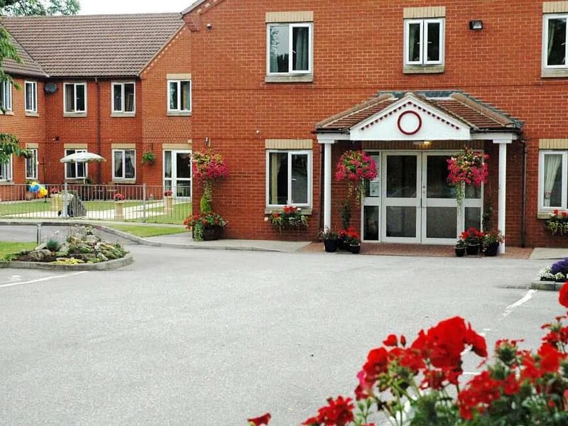 Tuxford Manor Care Home - Nursing Home in Newark, England photo 3