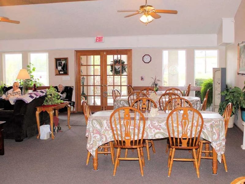 Ashbury Heights Of Jefferson City - Assisted Living in Jefferson City, MO photo 2