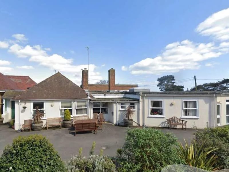 Lyme Regis Care Home with Nursing - Nursing Home in Lyme Regis, England photo 4