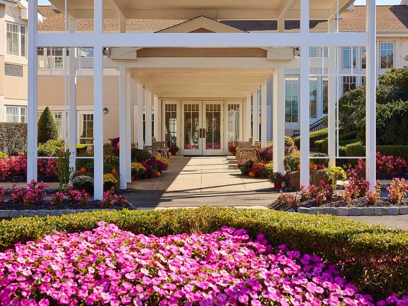 Brandywine Living at Governor's Crossing - Assisted Living in Manalapan, NJ photo 2