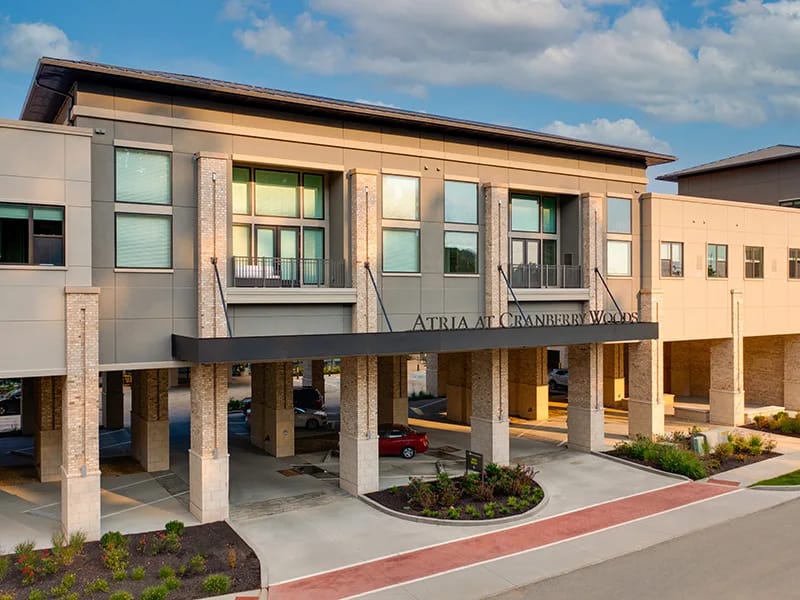 Atria At Cranberry Woods - Assisted Living in Cranberry Township, PA photo 2