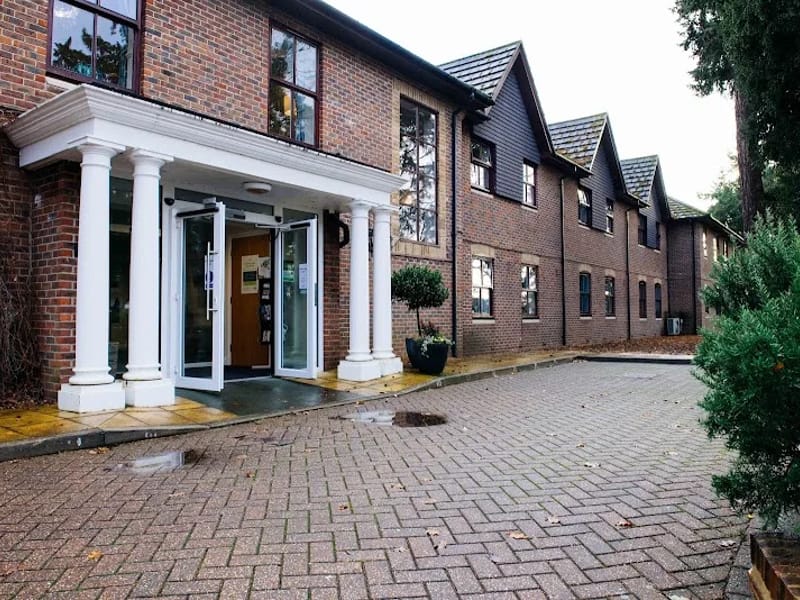 Corrina Lodge - Nursing Home in Camberley, England photo 7