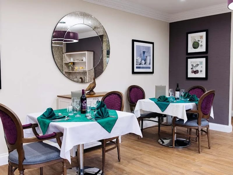 Corrina Lodge - Nursing Home in Camberley, England photo 2