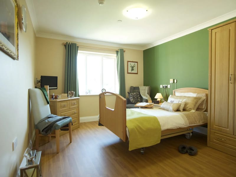 Carlton Court Care Home - Assisted Living in Barnet, England photo 1