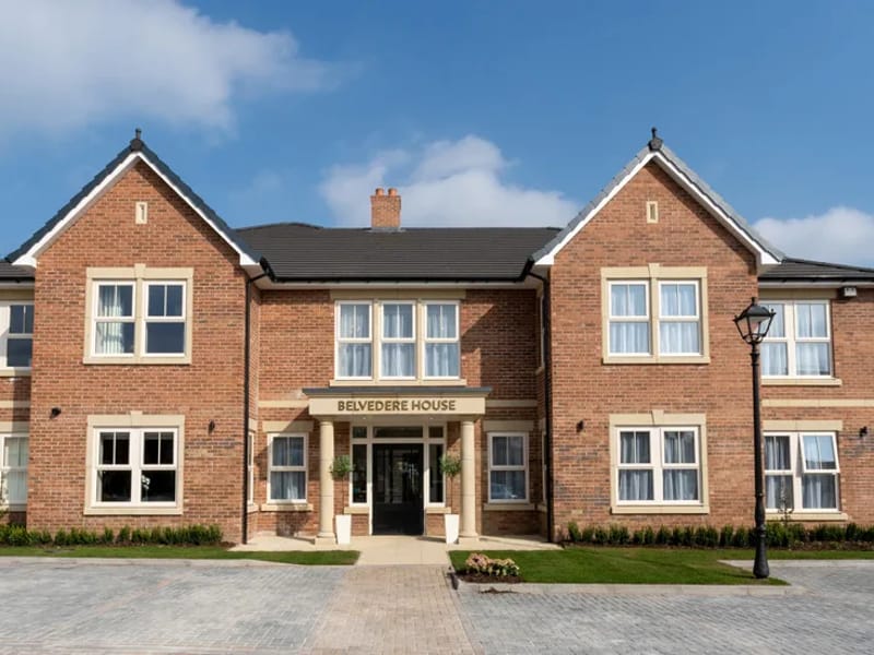 Brookholme Care Home - Nursing Home in Chesterfield, England photo 2