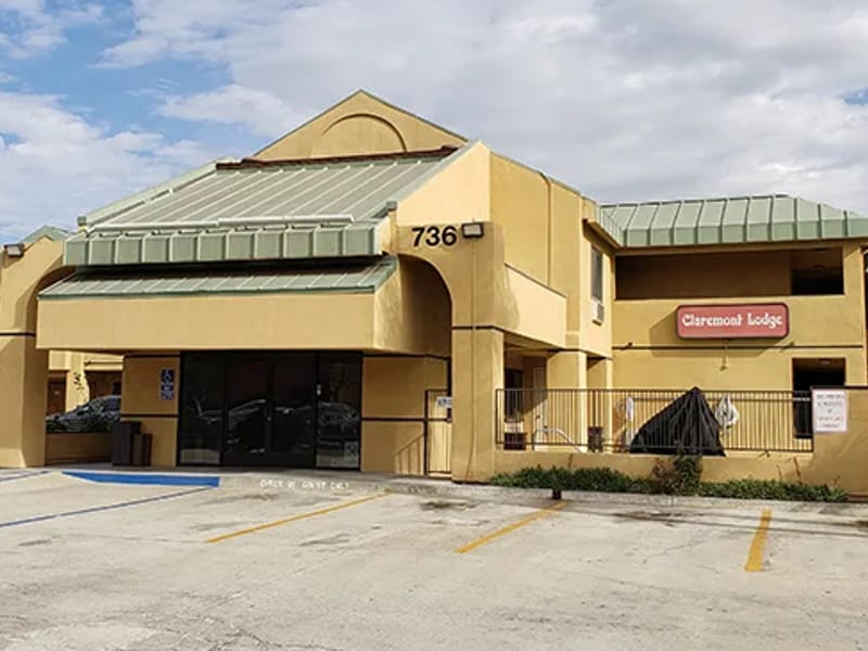 Claremont Lodge - Assisted Living in Salford, England photo 1