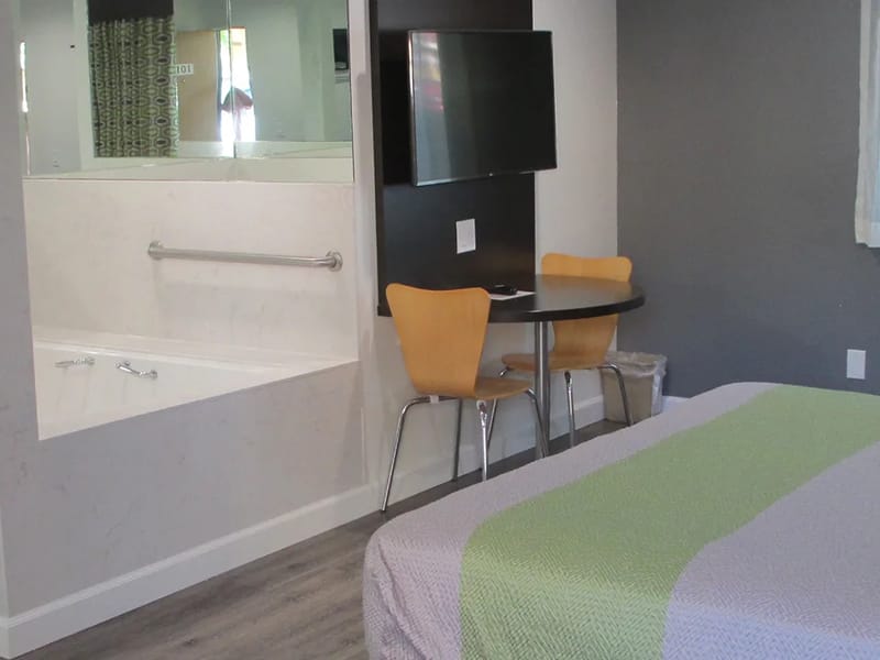 Claremont Lodge - Assisted Living in Salford, England photo 3