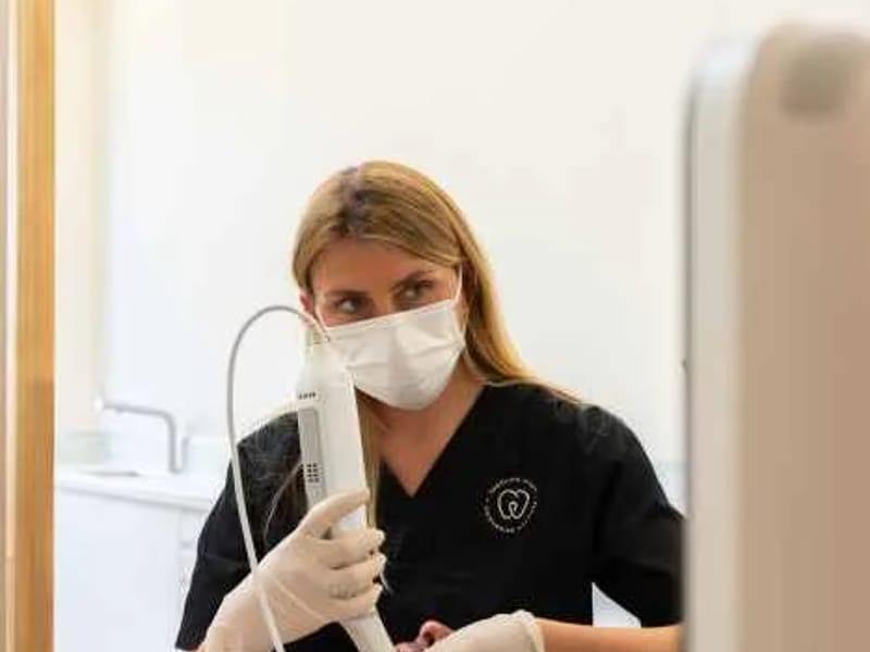 Rubiane Vitali Odontologia - Cuidado Domiciliar in Criciúma, SC photo 2