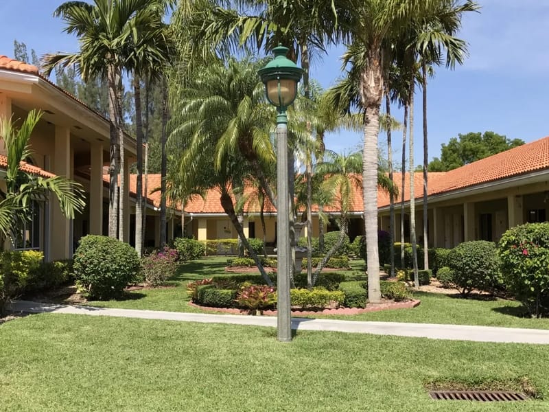 Active Senior Living Residence - Assisted Living in Tamarac, FL photo 1