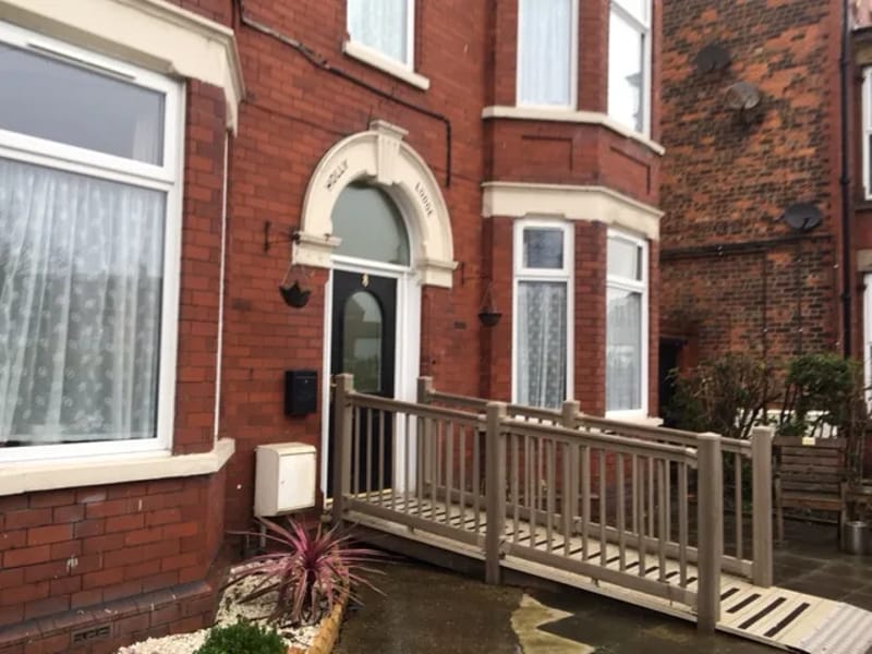 Holly Lodge Residential Home - Assisted Living in Bridlington, England photo 2