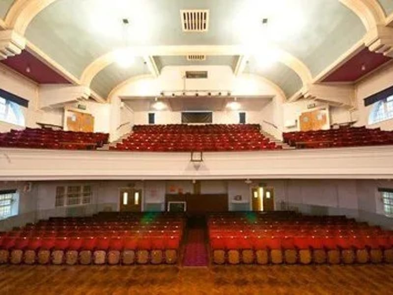 Ravendale Hall in Grimsby, England photo 2