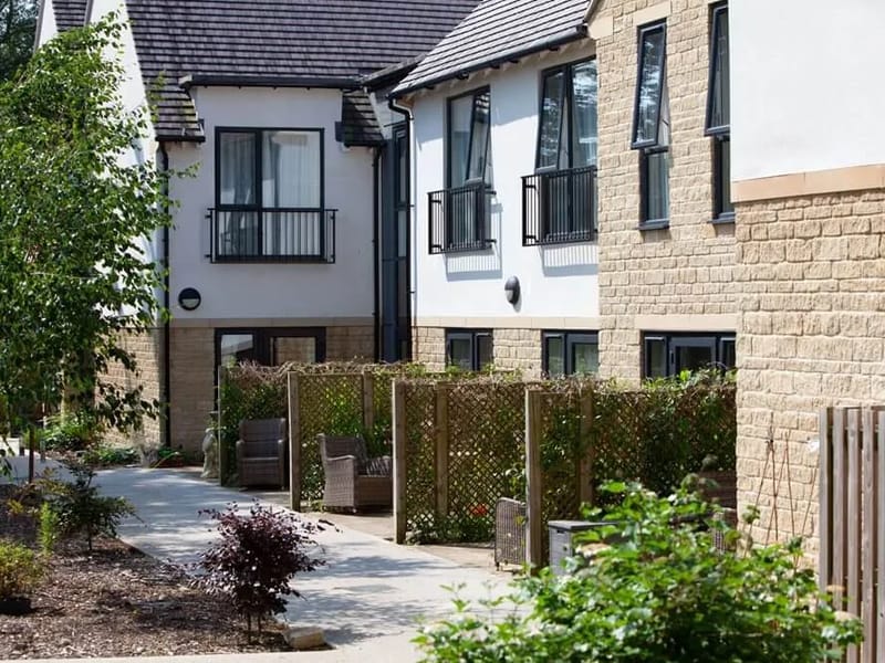 Millers Grange - Assisted Living in Witney, England photo 3