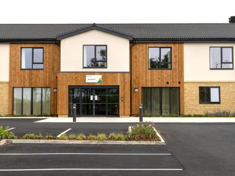 The Flowers Care Home Limited - Nursing Home in Bradford, England photo 3