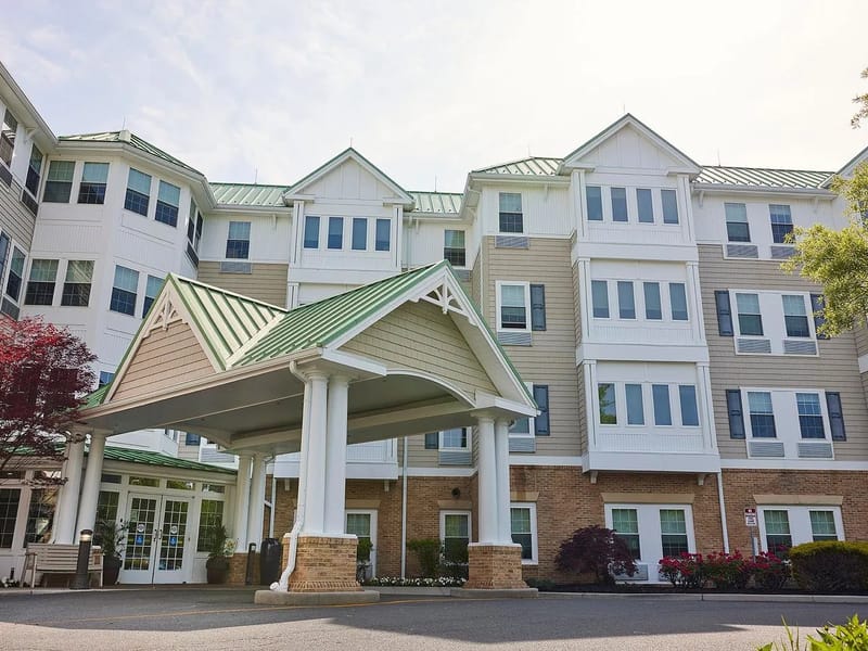 Cottage Grove Estates - Assisted Living in Fenwick, MI photo 2