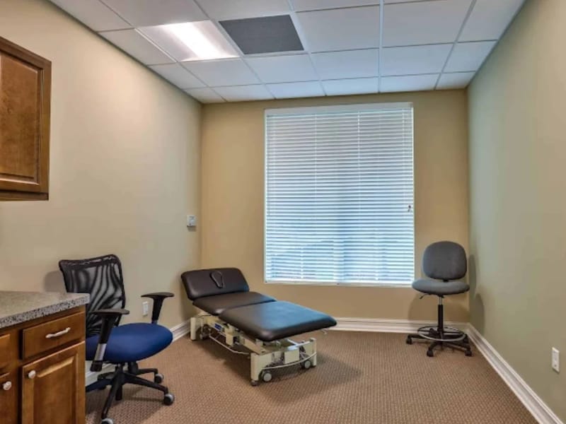 Dolphin Pointe Health Care Center - Nursing Home in Jacksonville, FL photo 2