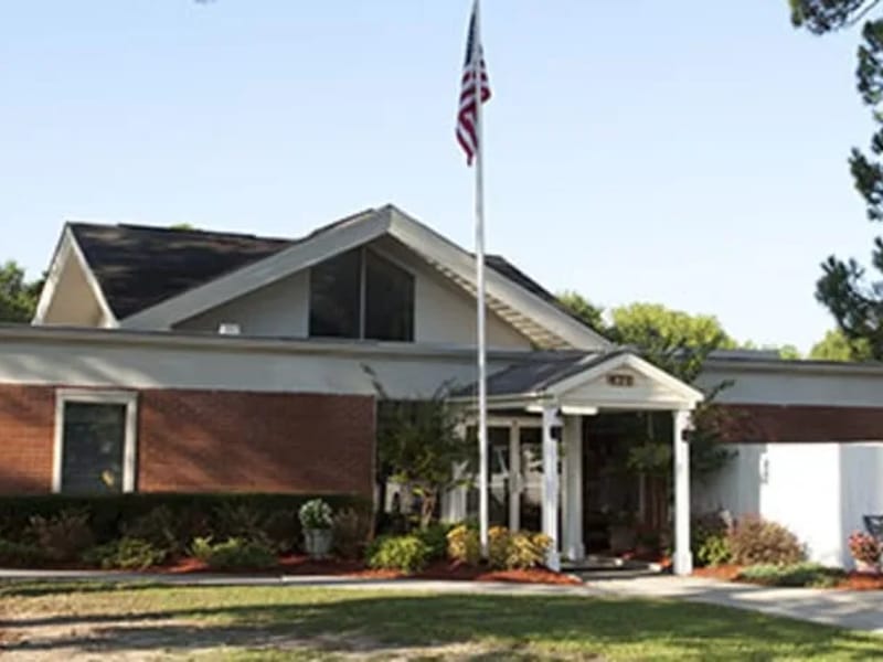 Dickson Health and Rehab - Nursing Home in Dickson, TN photo 1