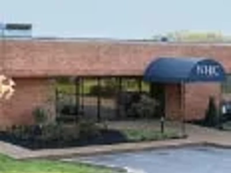 Dickson Health and Rehab - Nursing Home in Dickson, TN photo 2