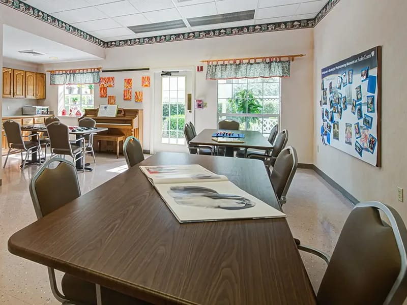 Arden Courts (Lely Palms) - Assisted Living in Naples, FL photo 2