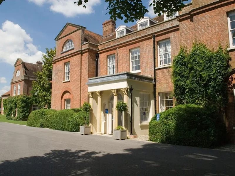 5-6 Prior's Court Cottages: Bradbury House - Assisted Living in Thatcham, England photo 2