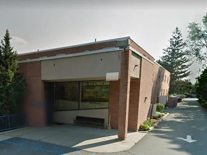 Brentwood Health Center - Nursing Home in Warwick, RI photo 3