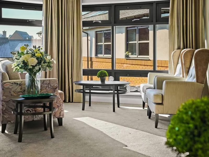 Brook Lodge Care Home - Nursing Home in Basildon, England photo 3