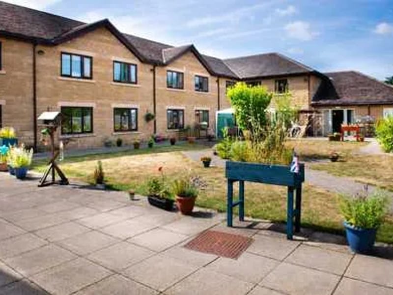 Hazeldene House Residential Home - Nursing Home in Chesterfield, England photo 2