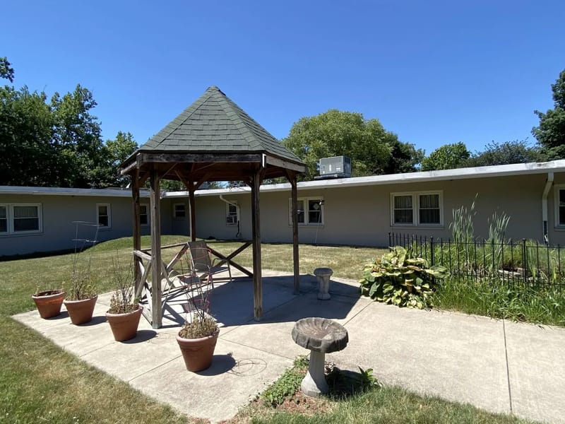 Brickyard Healthcare - Twelfth Street Care Center - Nursing Home in Mishawaka, IN photo 3