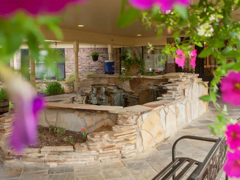 Briarcliff Health Center - Nursing Home in Tyler, TX photo 2