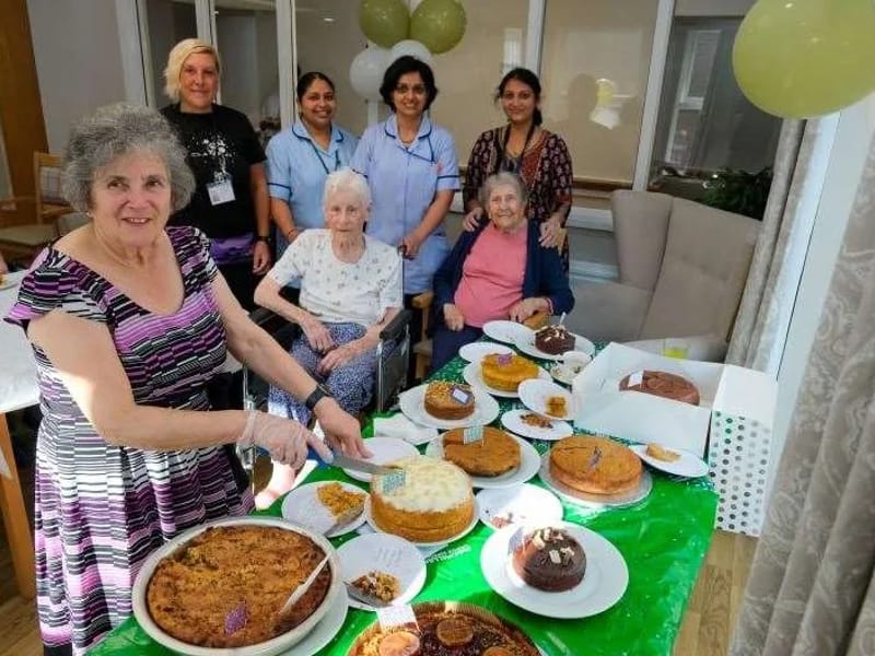 Broadmead Rest Home - Assisted Living in Newbury, England photo 2