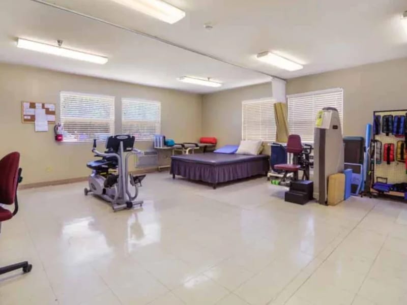 Harborview Lumberton - Nursing Home in Lumberton, NC photo 2
