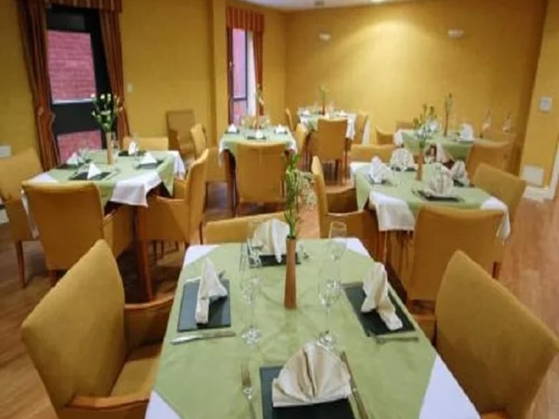 Avon Court Care Home - Nursing Home in Chippenham, England photo 2